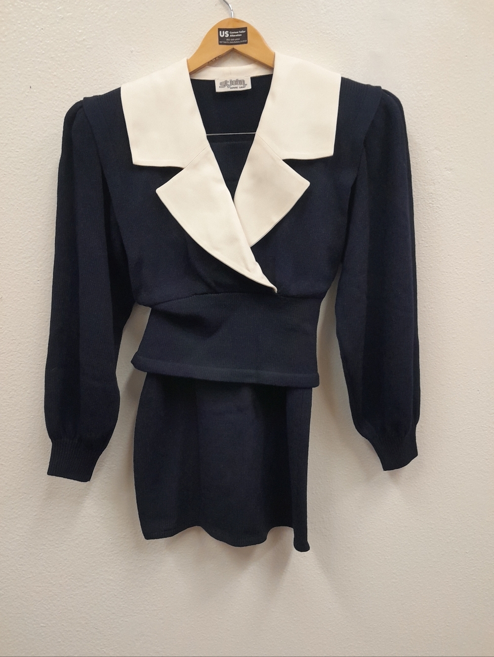 VINTAGE ST JOHN by Marie Gray 2PC Blue Santana Knit Skirt & Jacket Suit Size 6